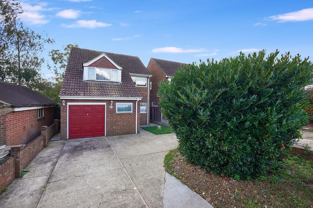 4 bedroom detached house for sale in Asquith Road, Wigmore, ME8