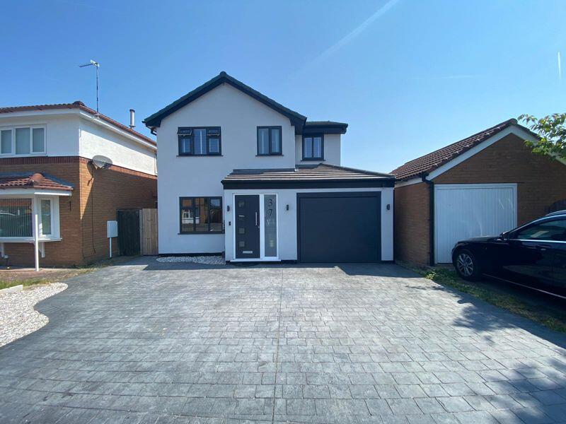 4 bedroom detached house for sale in Widgeon Road, Broadheath, WA14