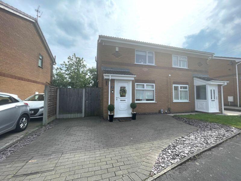 2 bedroom semidetached house for sale in Pochard Drive, Broadheath, WA14