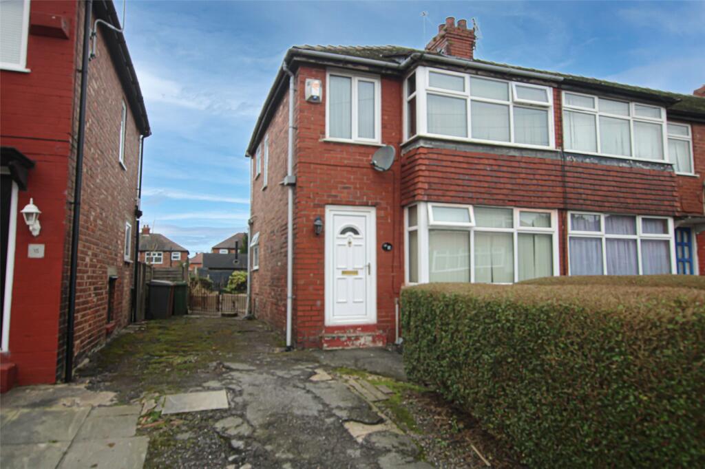 3 bedroom semidetached house for sale in Arbor Grove, Droylsden