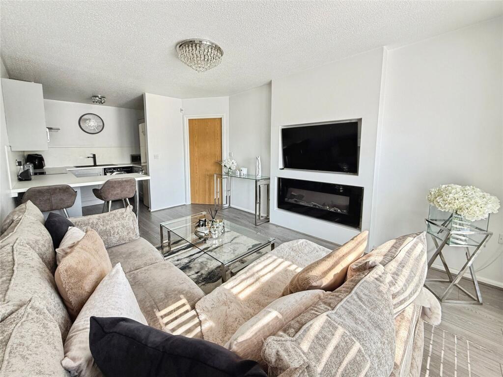 2 bedroom apartment