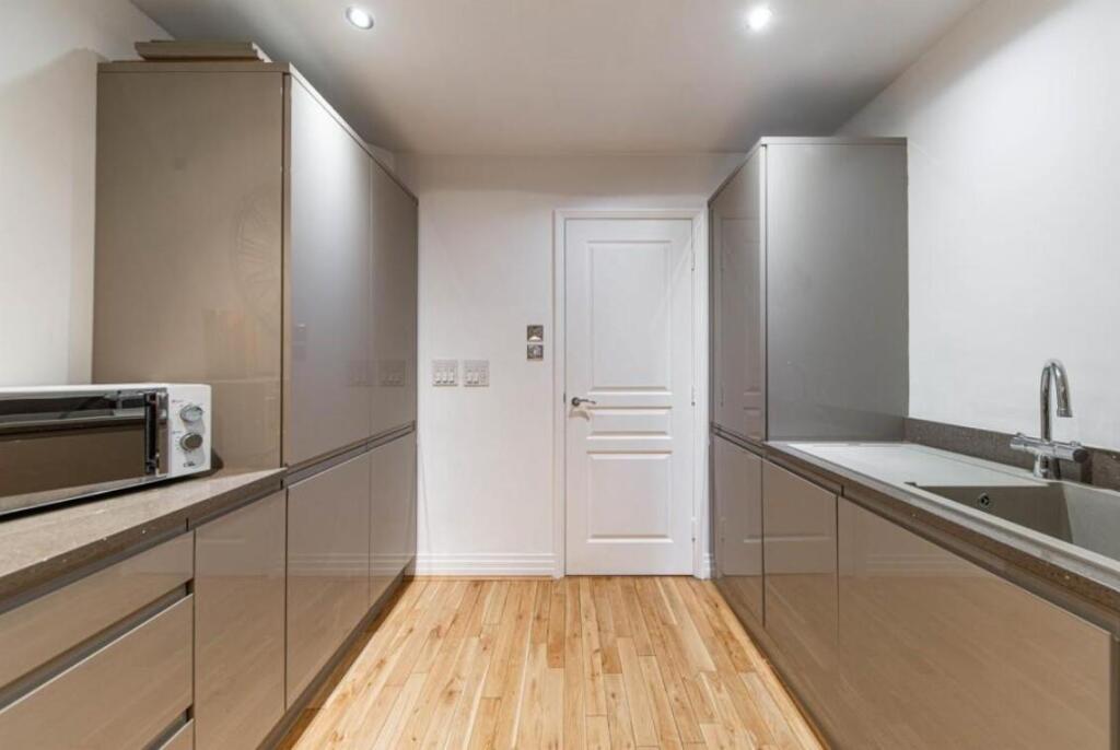 Main image of property: Upper College Street, Nottingham