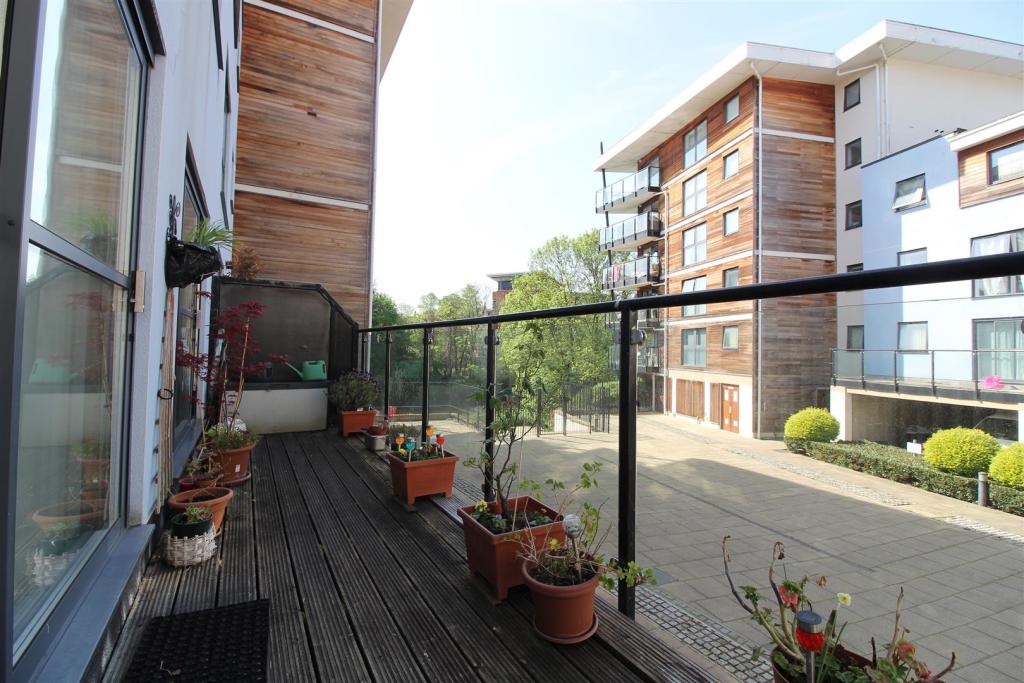 4 bedroom property for sale in Maidstone, ME16