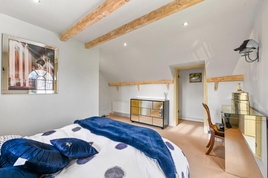 Additional property image - Frinton Road, Thorpe-Le-Soken