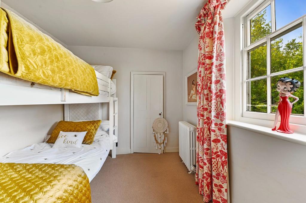 Additional property image - Frinton Road, Thorpe-Le-Soken