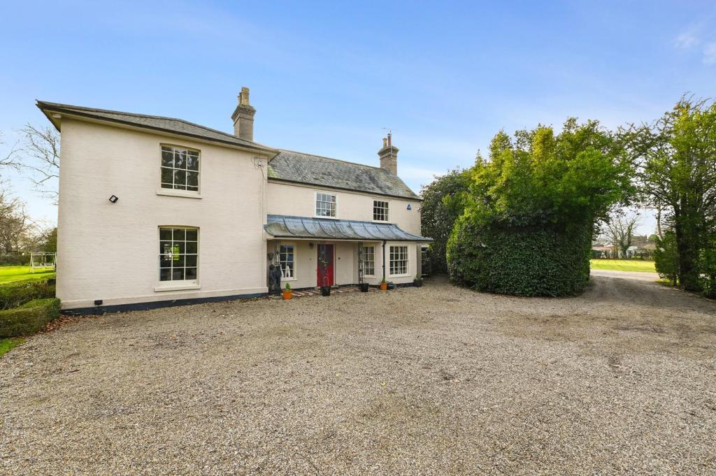 Additional property image - Frinton Road, Thorpe-Le-Soken