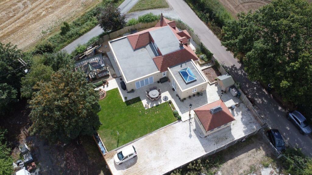 Additional property image - Brook Lane, Great Baddow