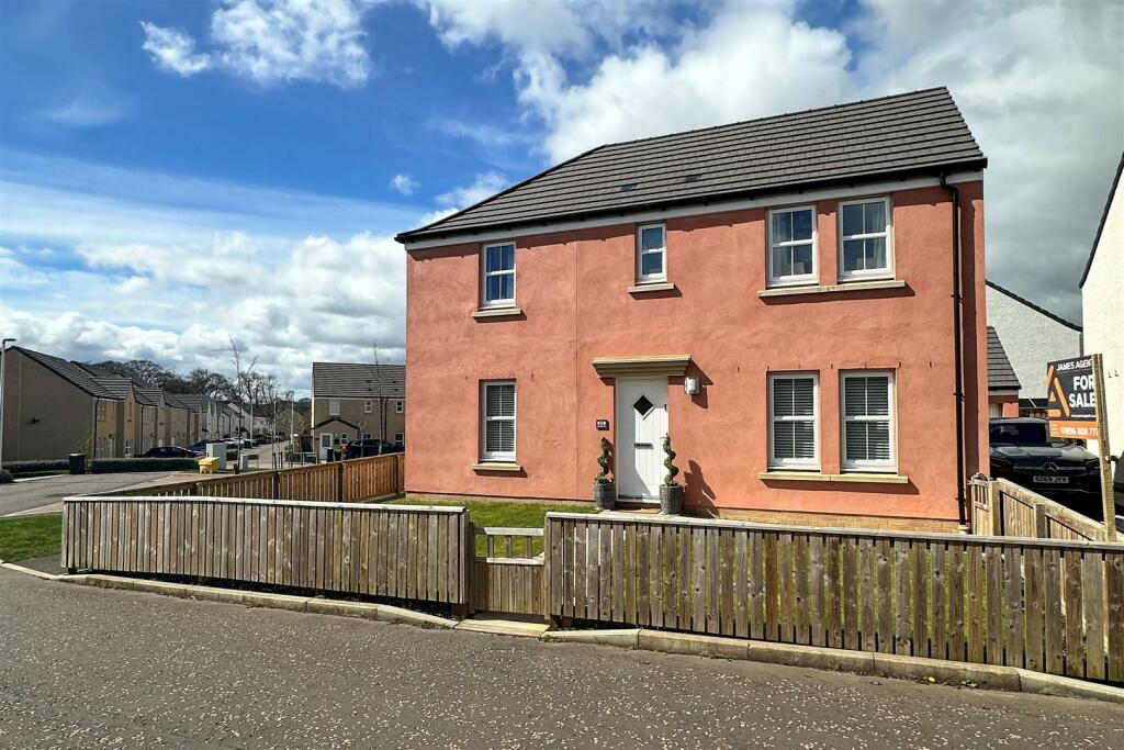 4 bedroom detached house for sale in 9 Knoll Park Drive, Galashiels, TD1