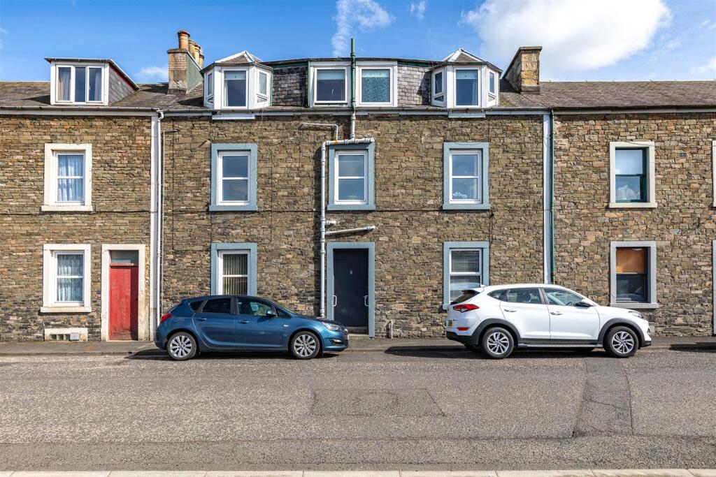 Main image of property: 8/2 Teviot Crescent, Hawick
