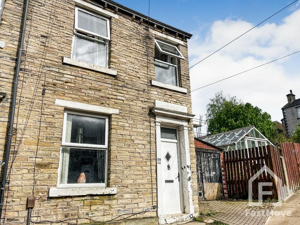 2 bedroom end of terrace house for sale in Ravensknowle Road, Moldgreen, Huddersfield, West Yorkshire, HD5