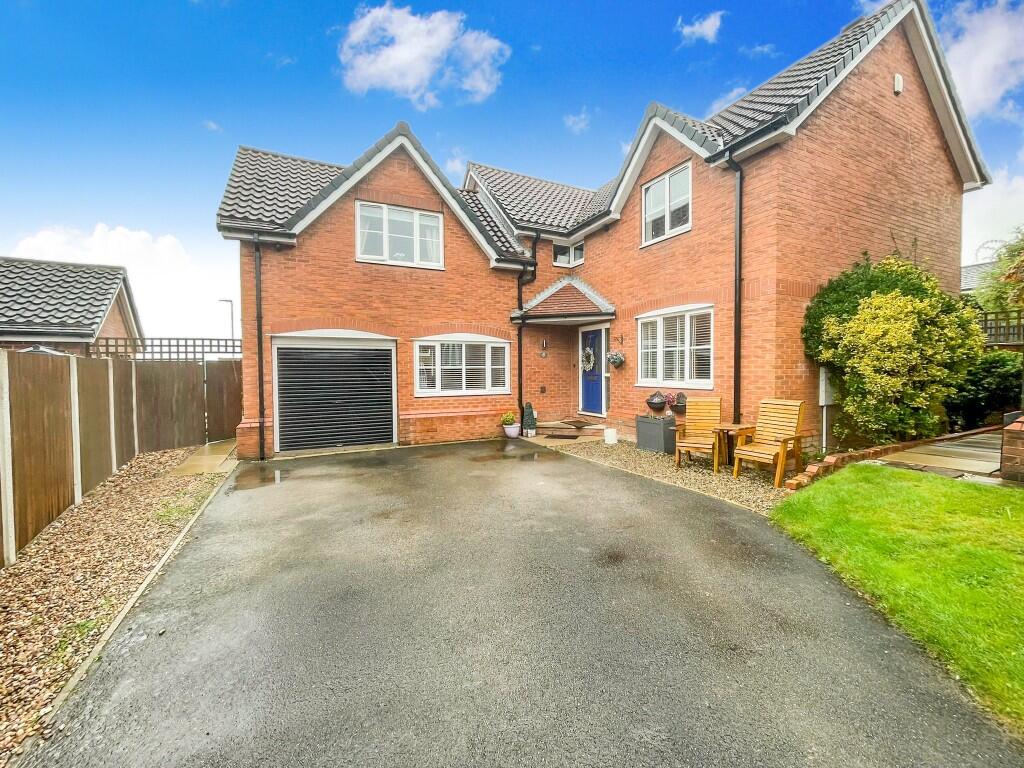 Main image of property: Grange Park Drive, Leeds, West Yorkshire, LS27