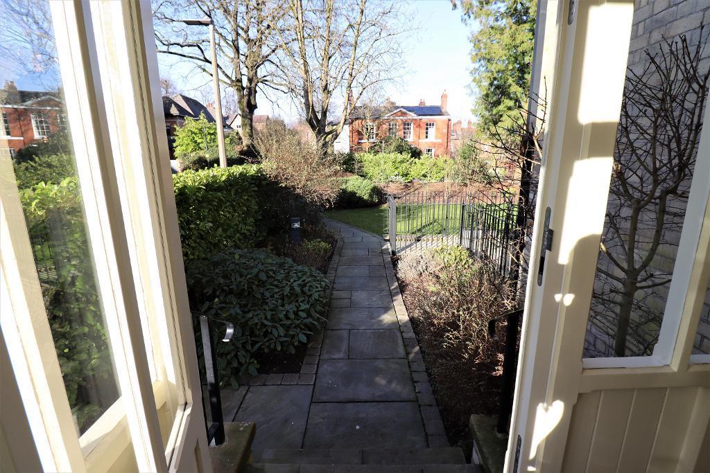 2 bedroom apartment for sale in Stamford Road, Bowdon, WA14 2JW, WA14