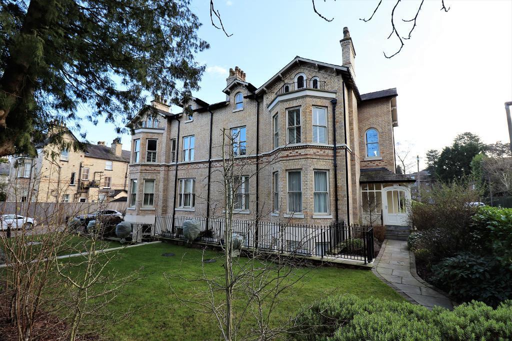 2 bedroom apartment for sale in Stamford Road, Bowdon, WA14 2JW, WA14
