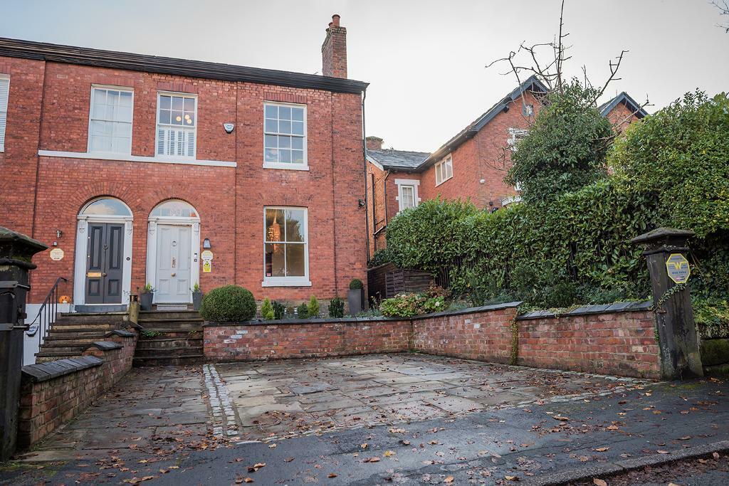 5 bedroom semidetached house for sale in Stamford Road, Bowdon