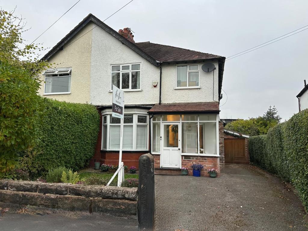 Main image of property: Hermitage Road, Hale, WA15 8BN