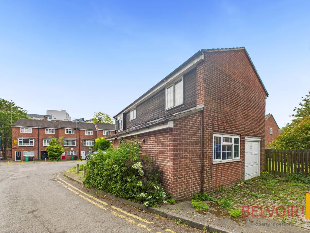 Main image of property: Bluecoat Close, Nottingham, NG1