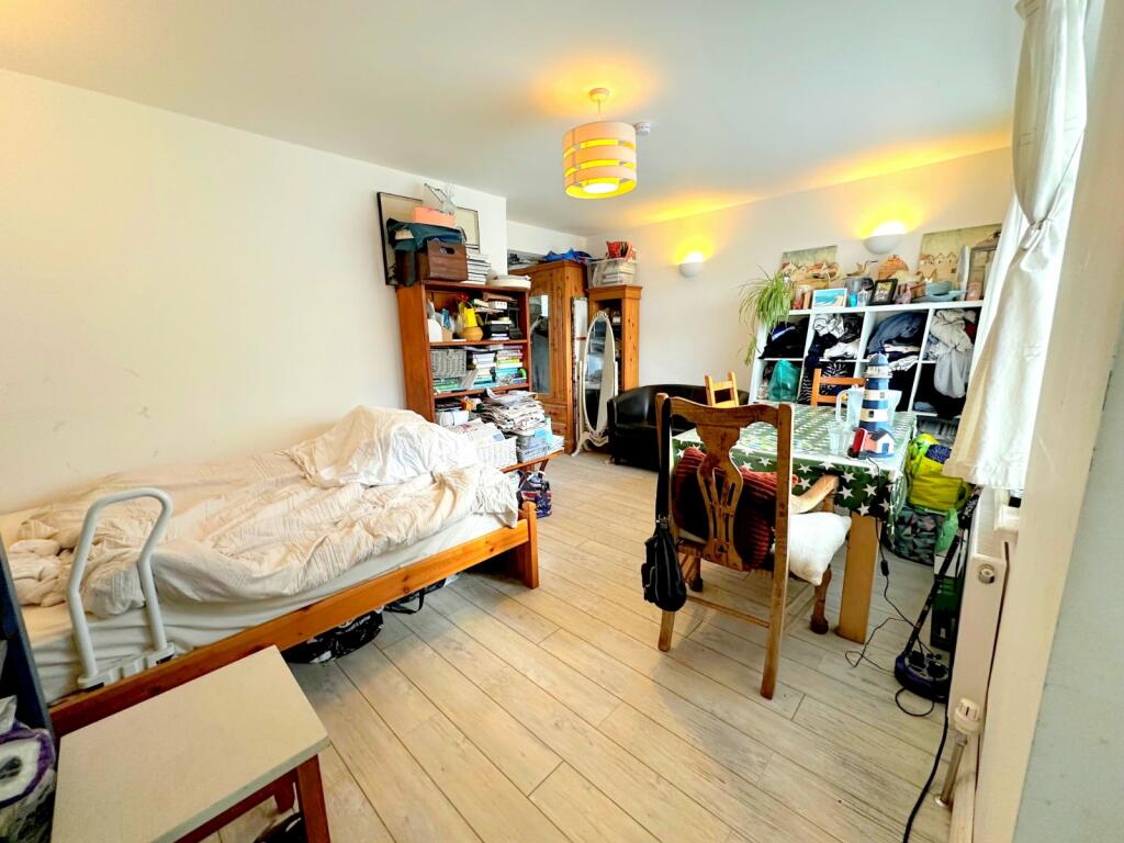Additional property image - East Street, Lancing, BN15