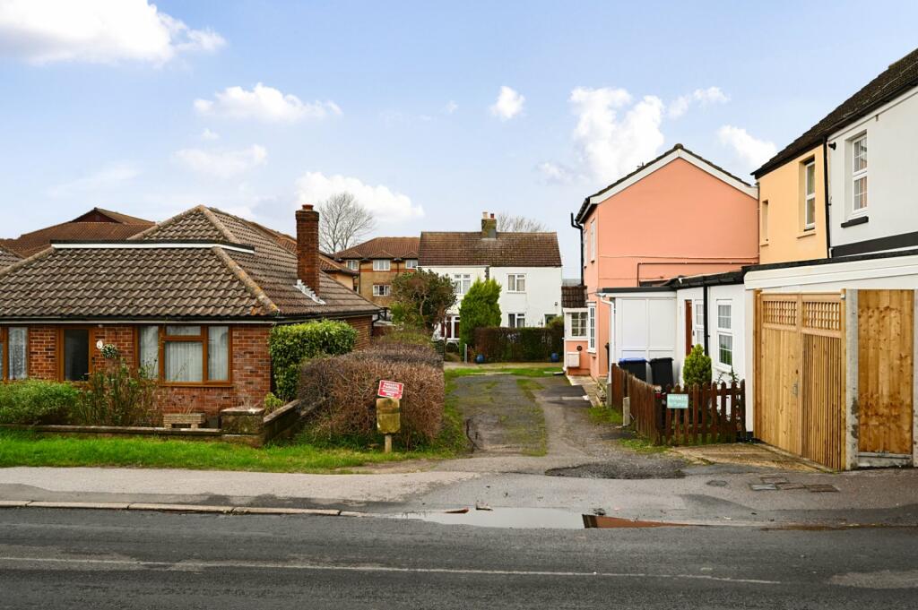 Additional property image - Freshbrook Road, Lancing, West Sussex, BN15