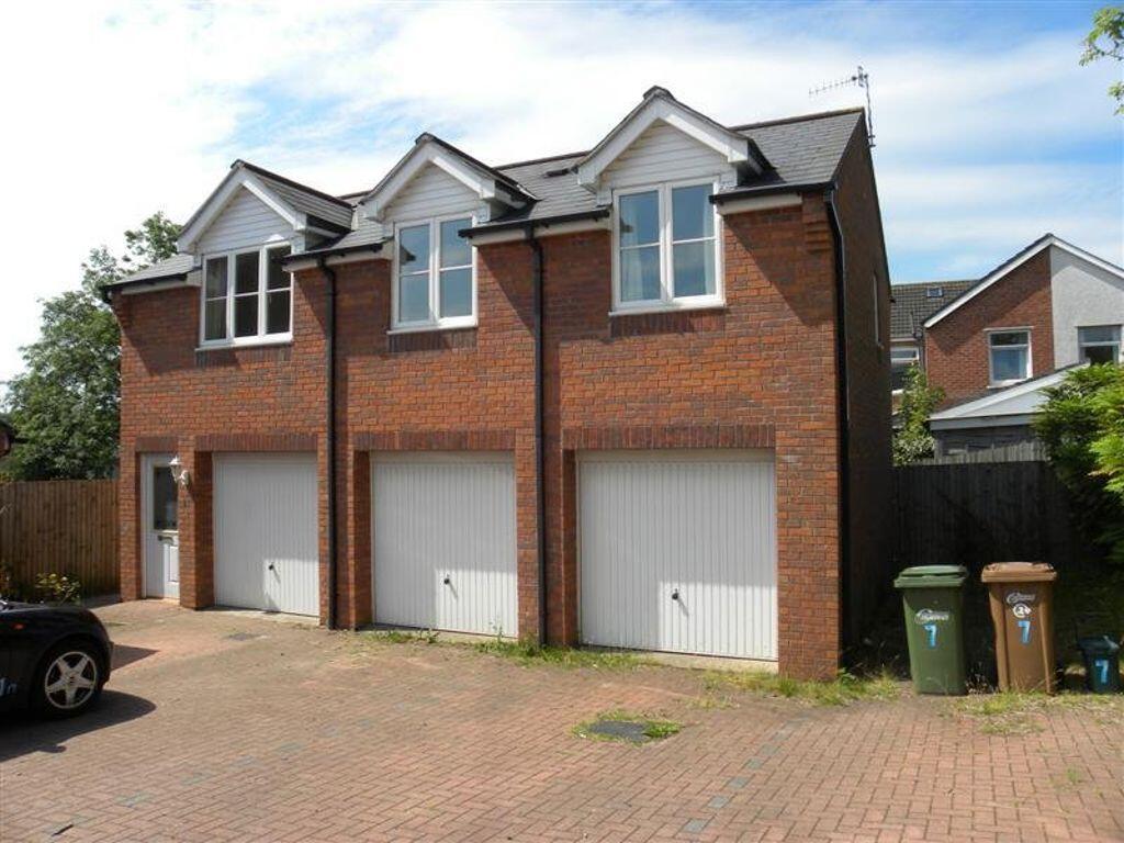 Main image of property: 5 Cwrt Pantycelyn, Pontllanfraith