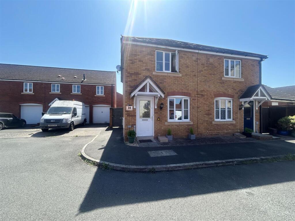 Main image of property: Meadowlands Avenue, Bridgwater