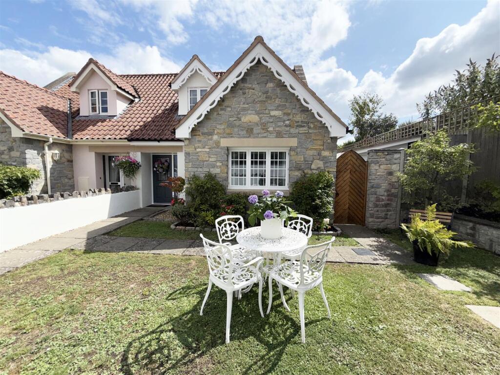 Main image of property: Ash Tree Farm Court, Lower Road, Woolavington