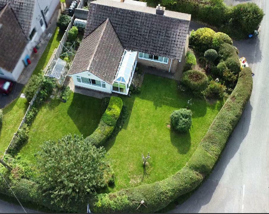 3 bedroom detached bungalow for sale in River Road, Pawlett, Bridgwater