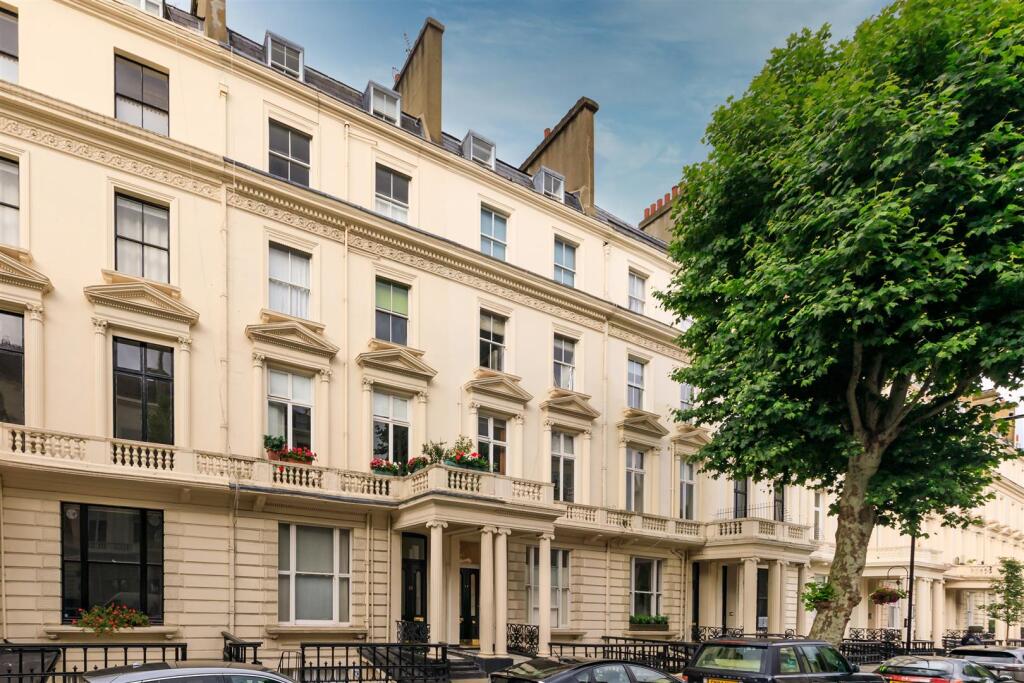 2 bedroom apartment for rent in Warrington Crescent, London, W9