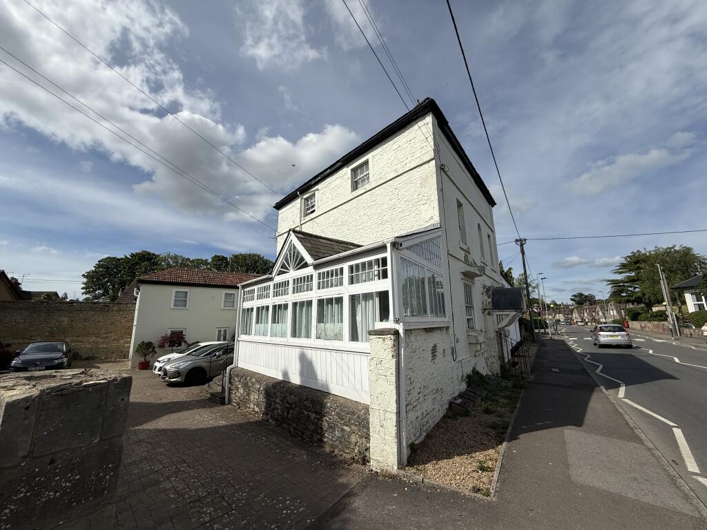 Main image of property: Oxford Mews, 32-36 Langley Road, CHIPPENHAM SN15