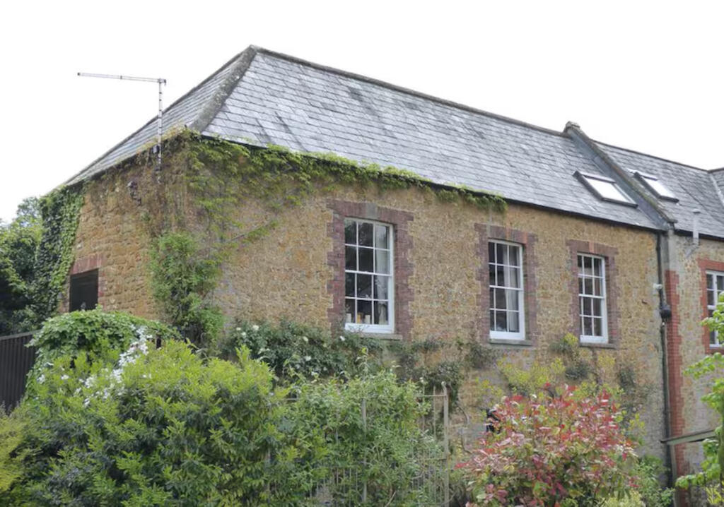 Main image of property: Castle Cary