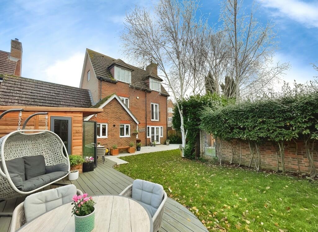 Main image of property: Limmings Lane, Thame