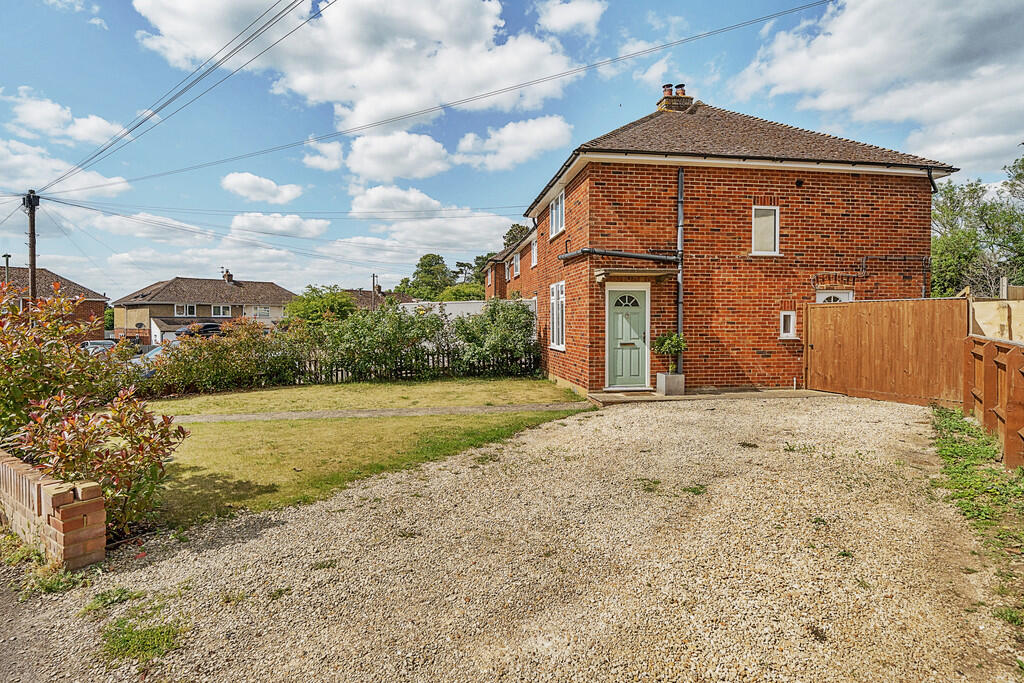 Main image of property: Broadwaters, Thame