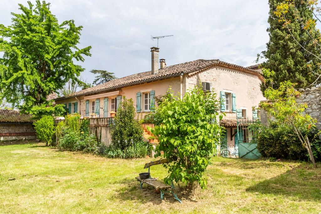 Main image of property: Auvillar, Tarn-et-Garonne, Midi-Pyrénées