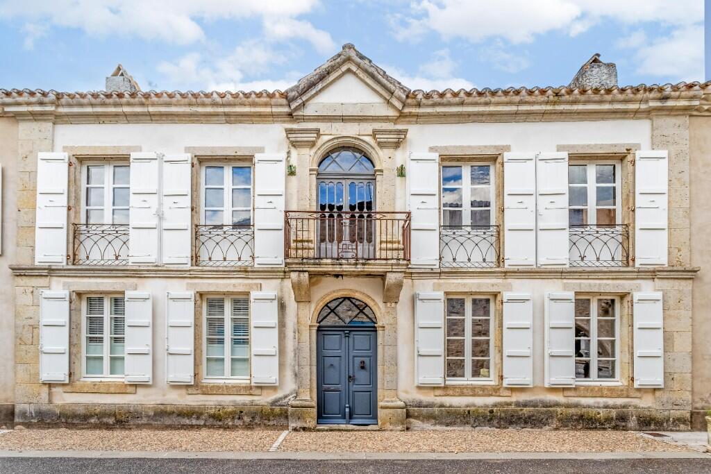 Main image of property: Castelsagrat, Tarn-et-Garonne, Midi-Pyrénées