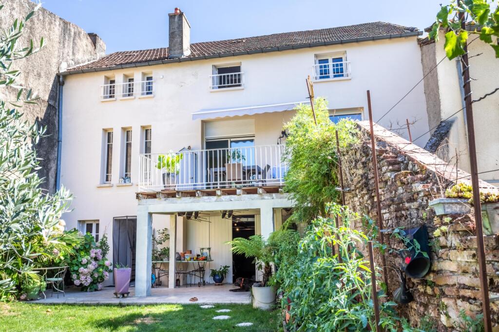 Main image of property: 82200 moissac