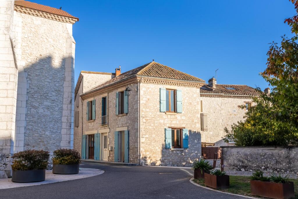 Main image of property: 82150 roquecor