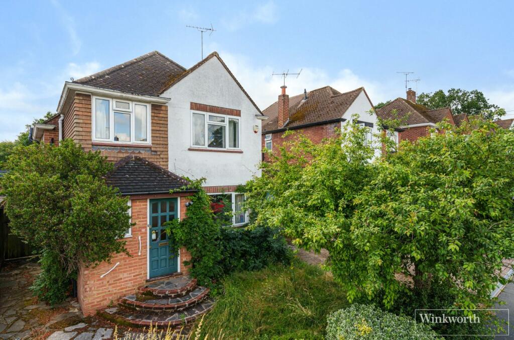 4 bedroom detached house for sale in Cedar Close, Bagshot, Surrey, GU19