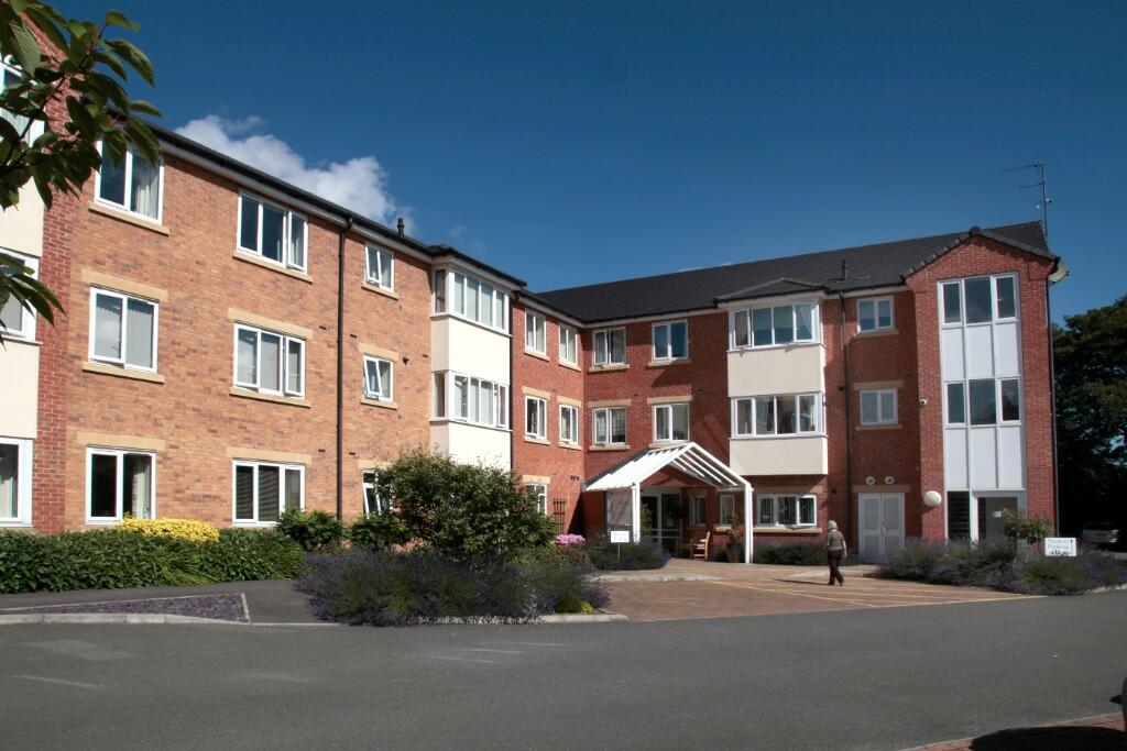 2 bedroom flat for sale in 29 Browning Court, Manning Road, Bourne