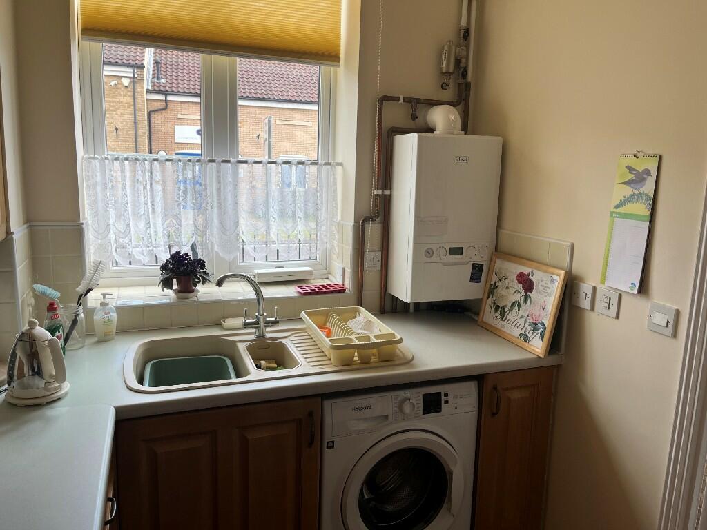 Additional property image - 8 Cavendish Court, Sackville Way, Cambourne, Cambridge, CB23 6HB