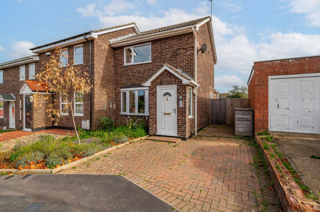 Main image of property: Peregrine Way, Kessingland