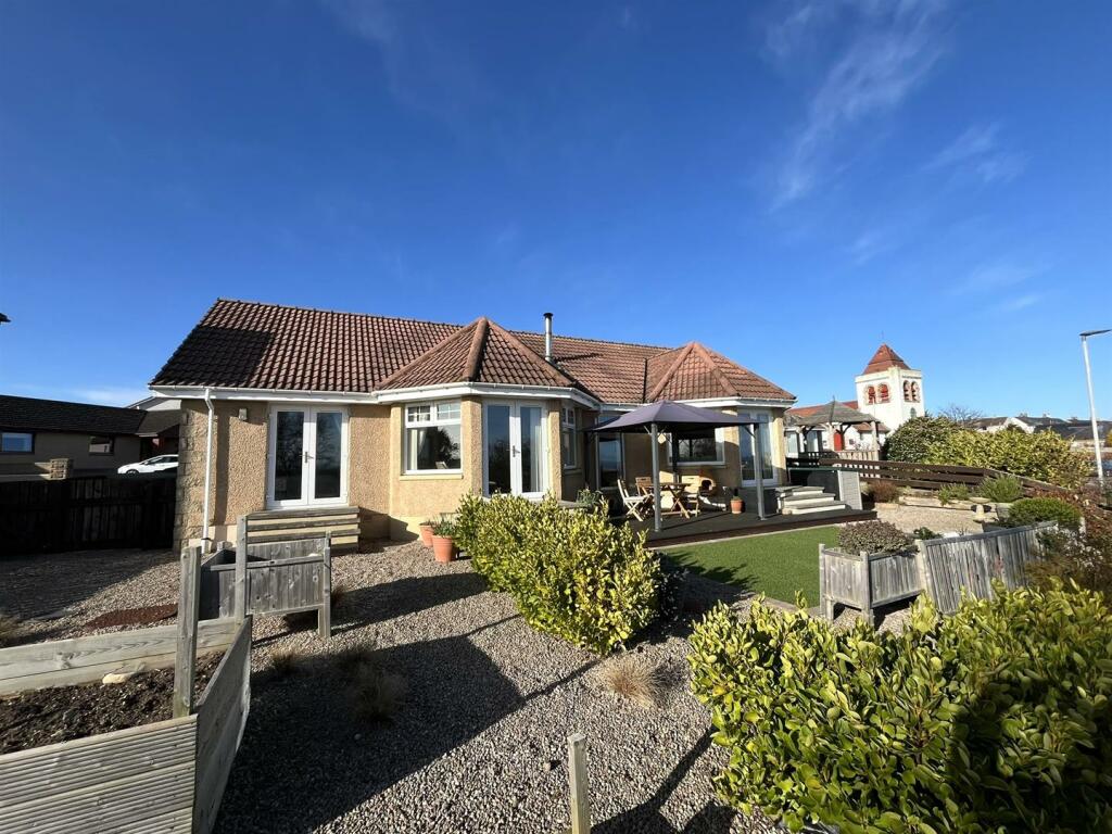 4 bedroom detached bungalow for sale in Prospect View, Lossiemouth, IV31