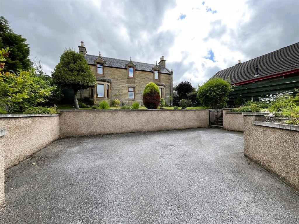 Main image of property: Main Street, New Elgin