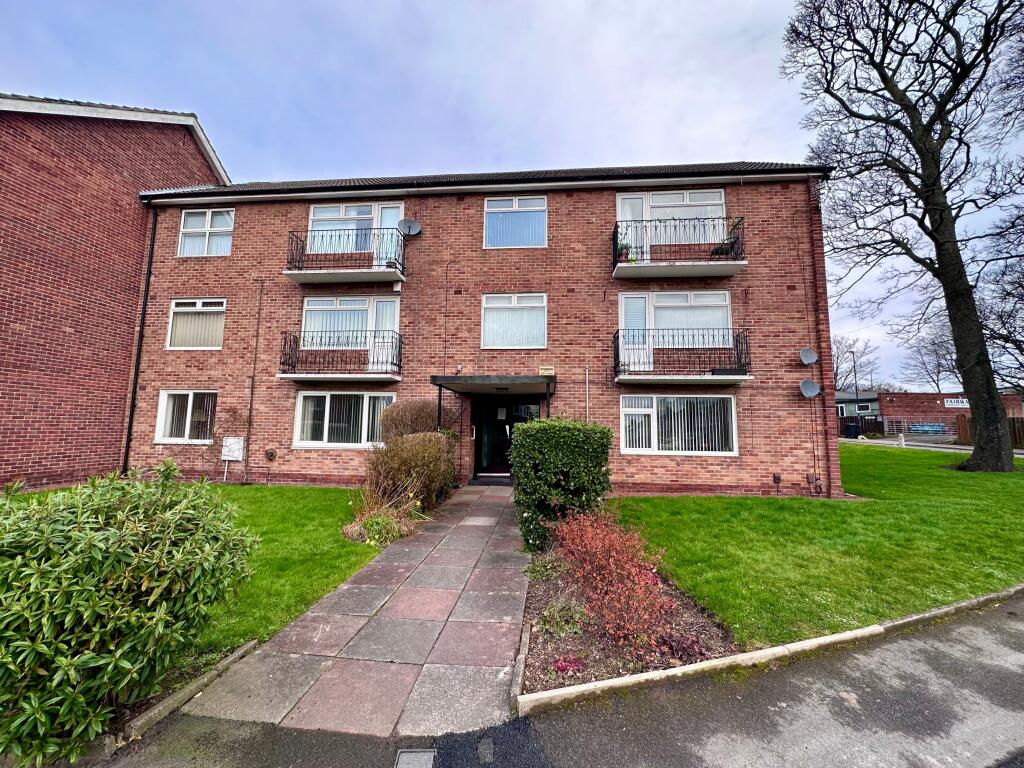 1 bedroom flat for sale in Manor Walk, Longbenton, NE7