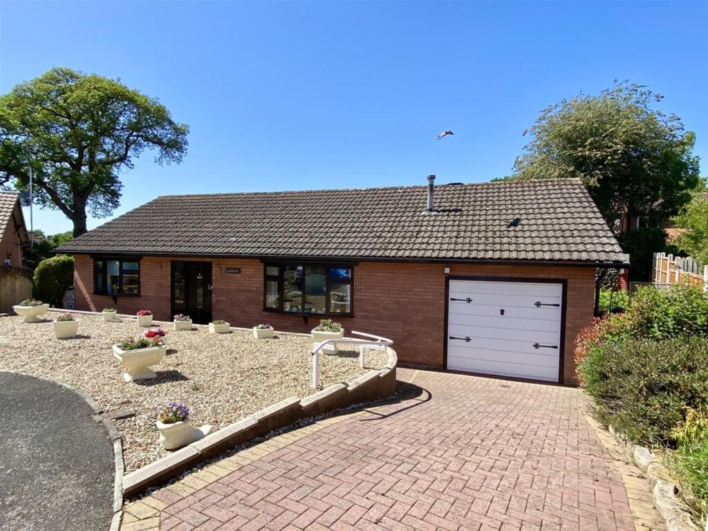 Main image of property: 5 Cotes Crescent, Bicton Heath, Shrewsbury, Shropshire, SY3 5AS