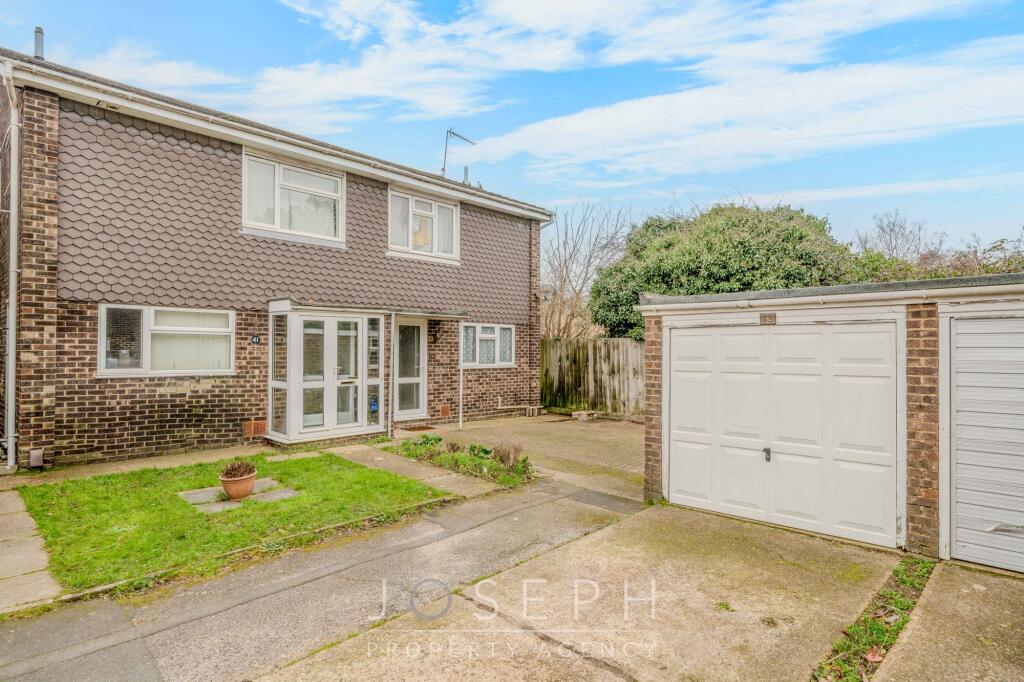 Main image of property: Starfield Close, Ipswich, IP4