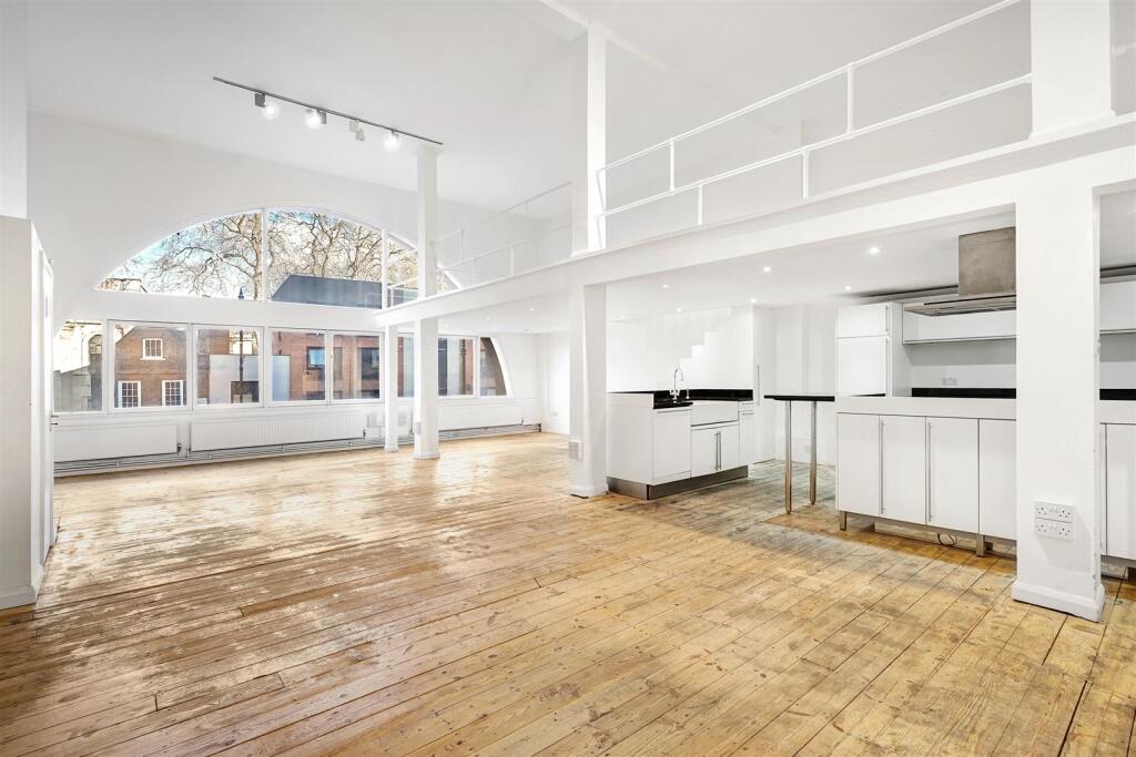 Main image of property: Shoreditch High Street, London E1