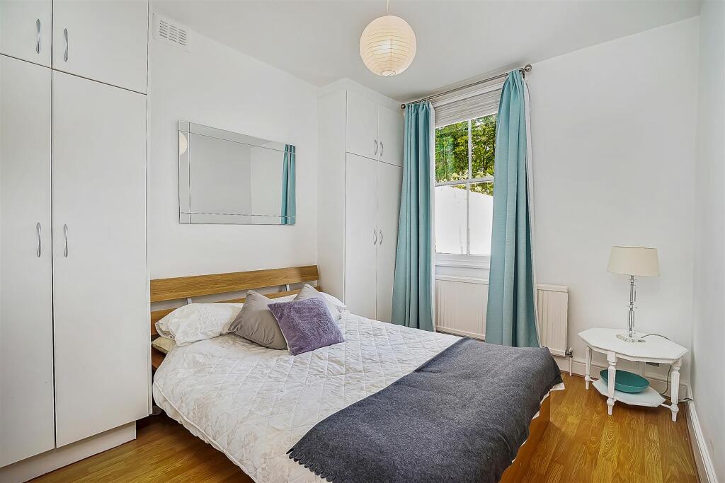 Main image of property: Ground Floor Flat, 212 New North Road, N1 7BJ