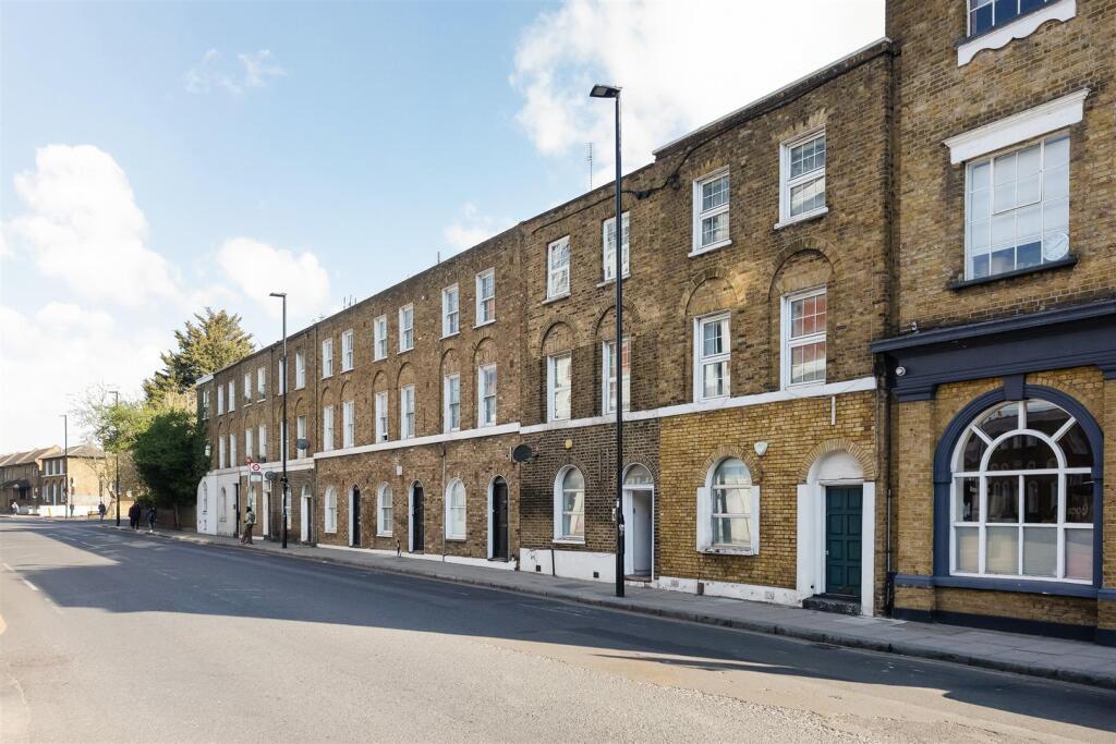Main image of property: New North Road, Islington, London, N1 7BJ