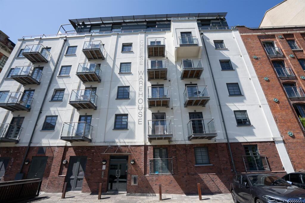Main image of property: Huller & Cheese, Redcliff Backs, Bristol BS1