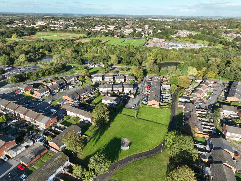 Additional property image - Birds Bush Road, Tamworth, Staffordshire, B77