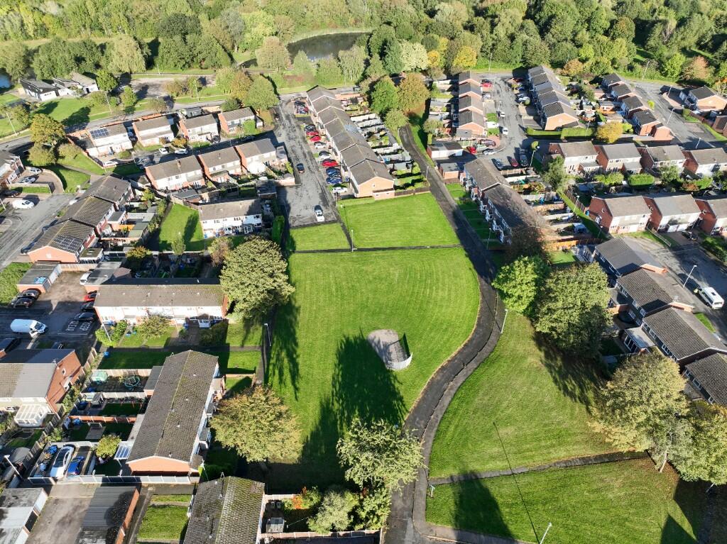 Additional property image - Birds Bush Road, Tamworth, Staffordshire, B77